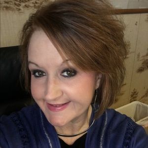 Meet your Posher, Jobeth